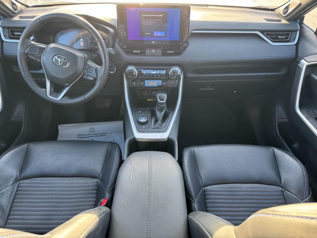 Toyota RAV4 Vehicle Image 13