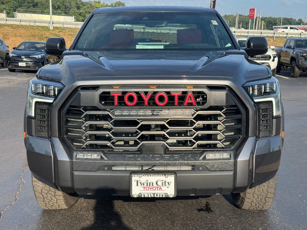 Toyota Tundra 4WD Vehicle Image 10