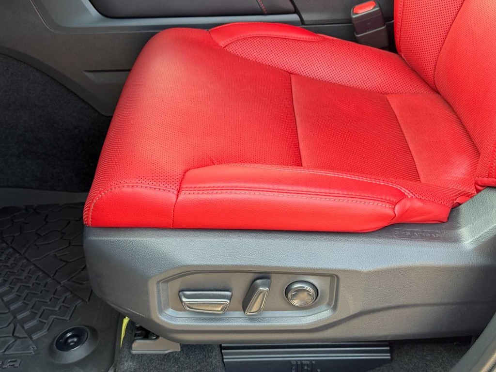 Toyota Tundra 4WD Vehicle Image 20