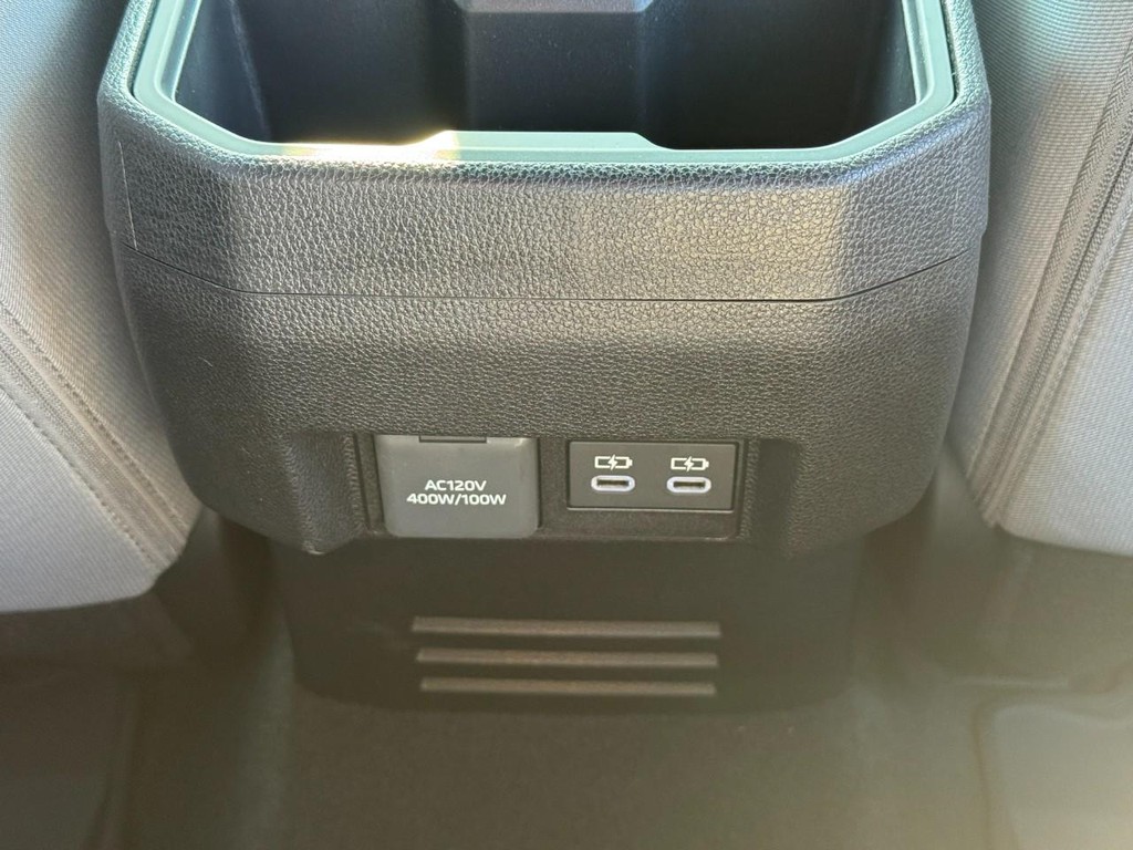 Toyota Tacoma 4WD Vehicle Image 7