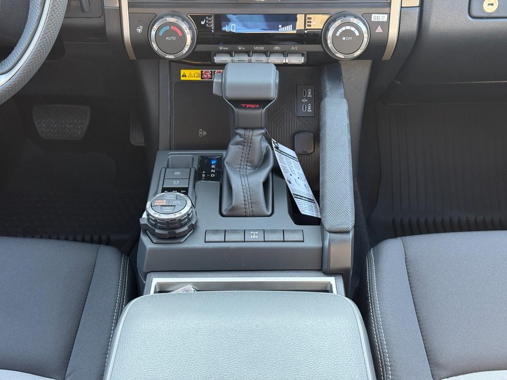 Toyota Tacoma 4WD Vehicle Image 11