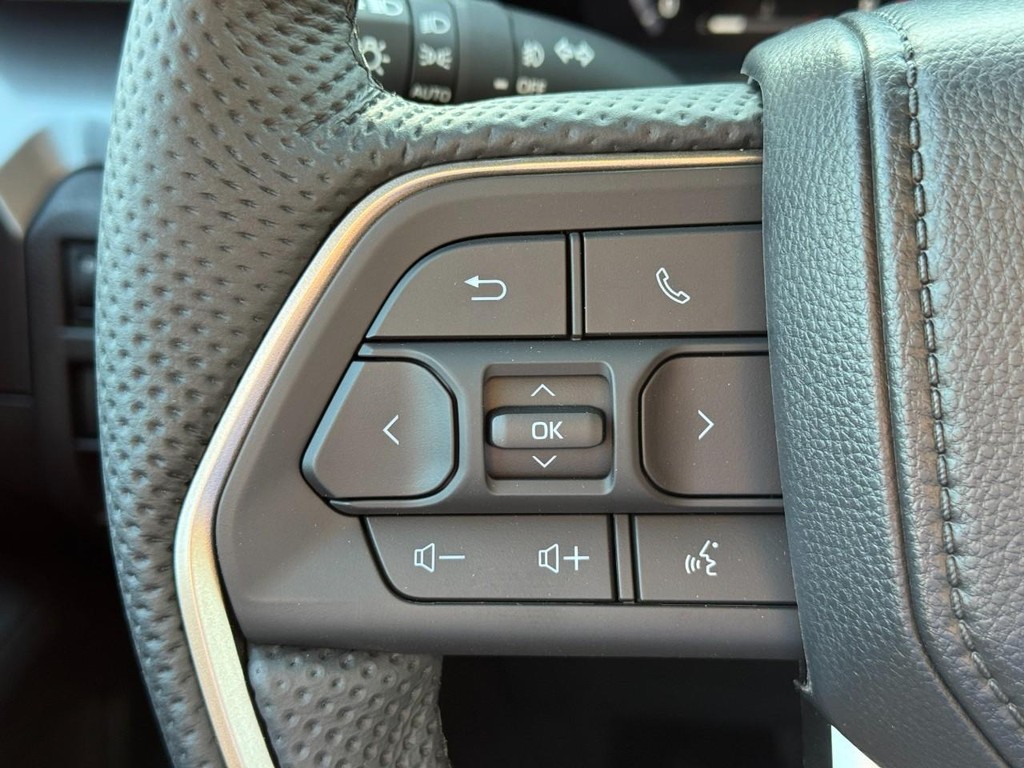 Toyota Tacoma 4WD Vehicle Image 15