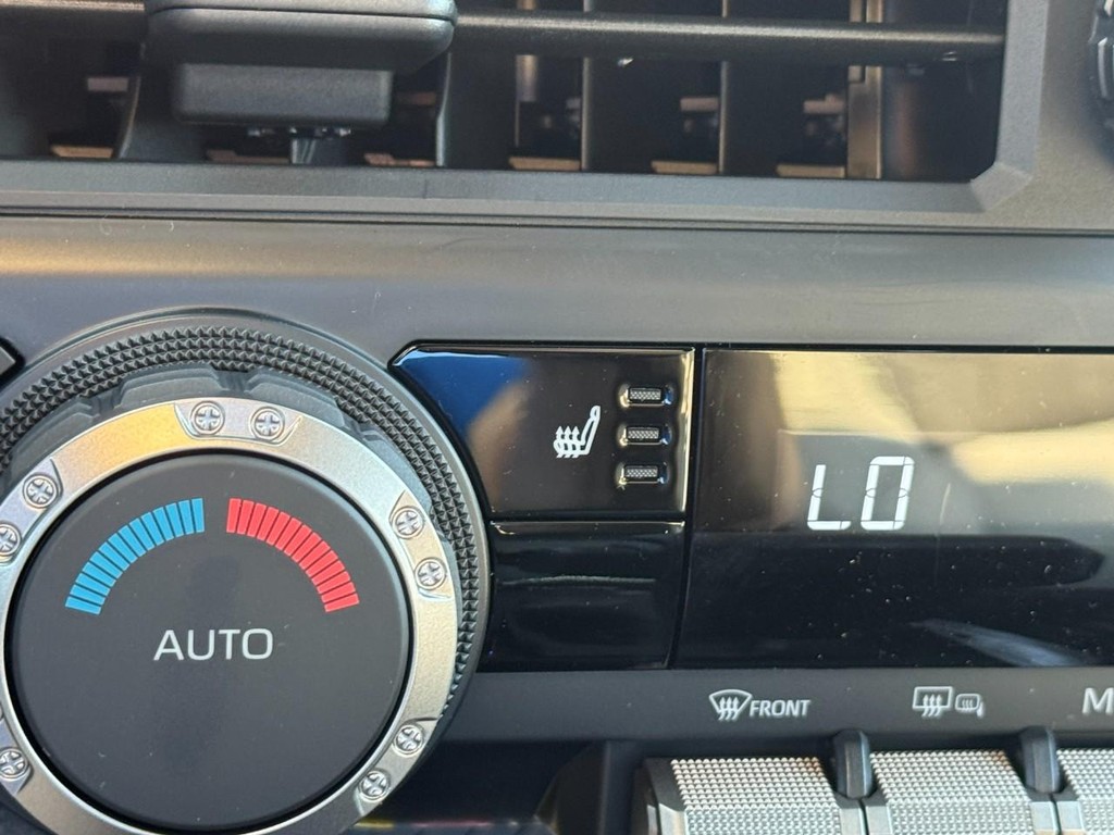 Toyota Tacoma 4WD Vehicle Image 19