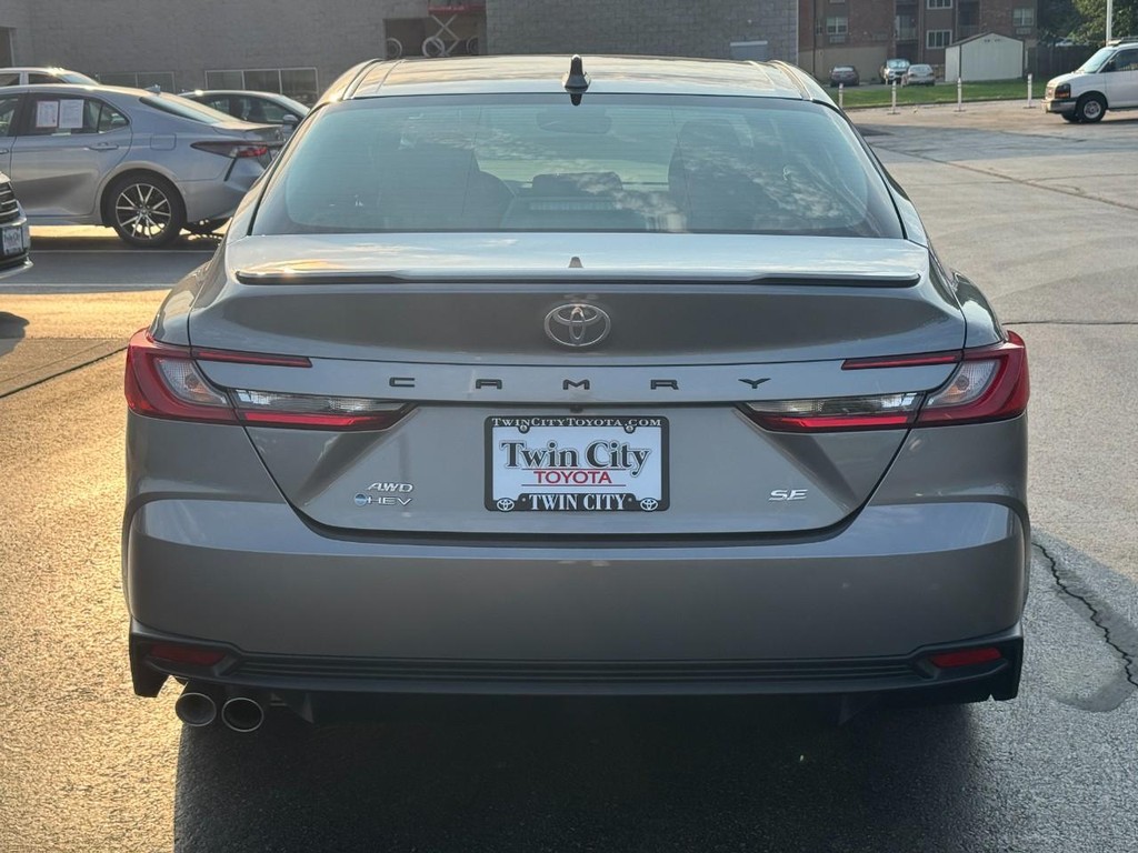 Toyota Camry Vehicle Image 4
