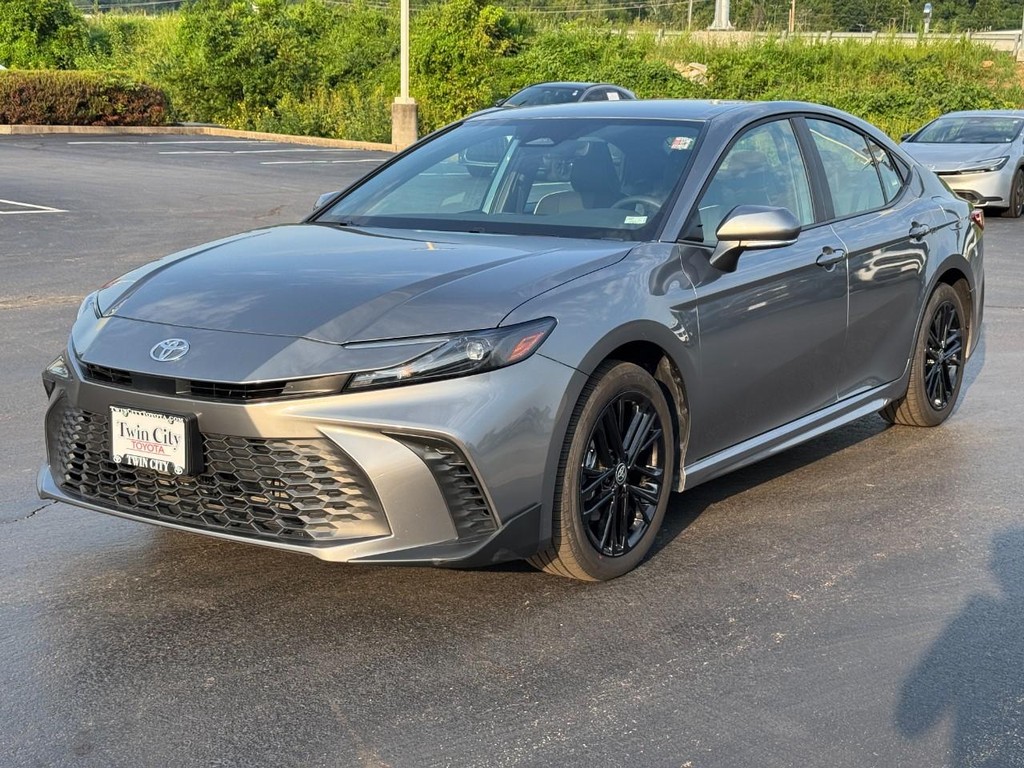 Toyota Camry Vehicle Image 10