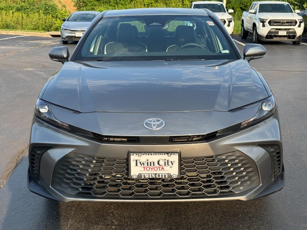 Toyota Camry Vehicle Image 11