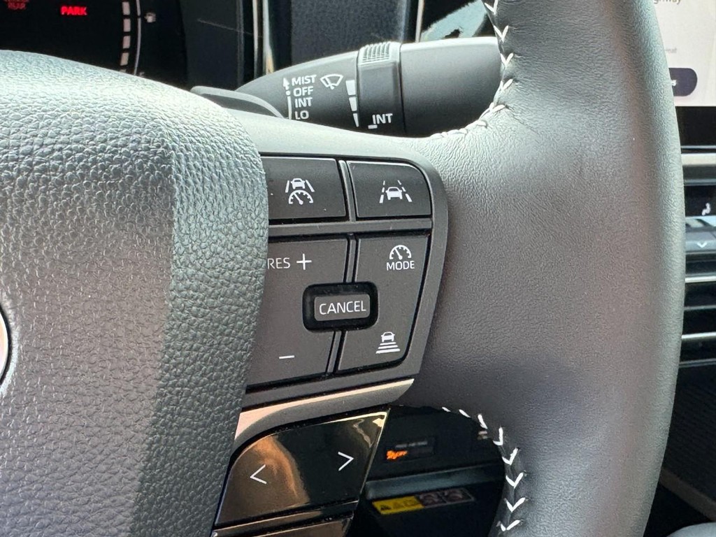 Toyota Camry Vehicle Image 21