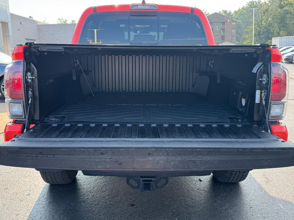 Toyota Tacoma 4WD Vehicle Image 6