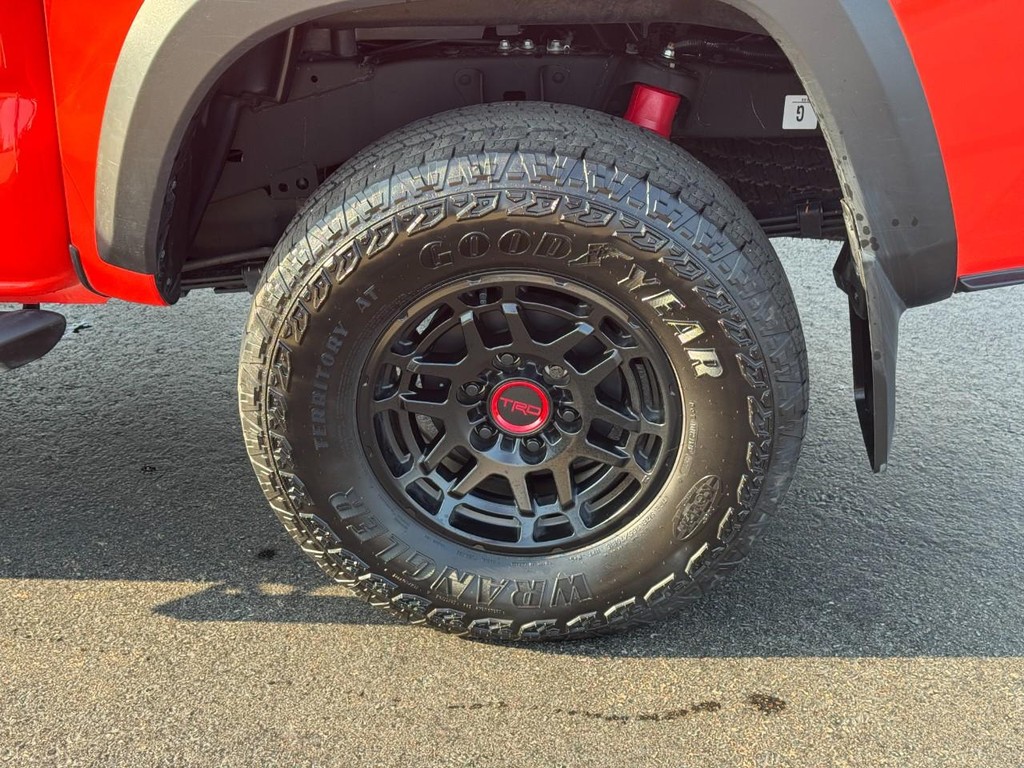 Toyota Tacoma 4WD Vehicle Image 8