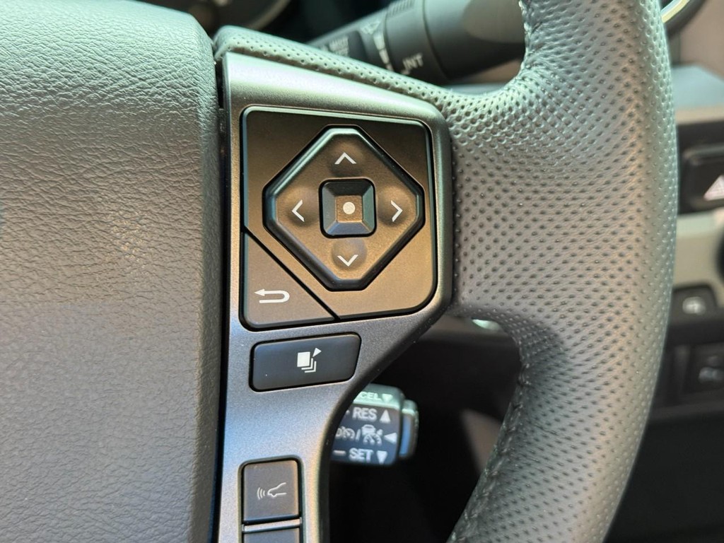 Toyota Tacoma 4WD Vehicle Image 20