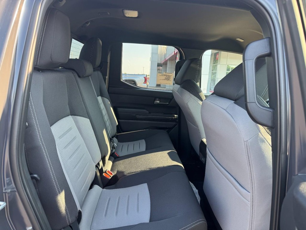 Toyota Tacoma 4WD Vehicle Image 6