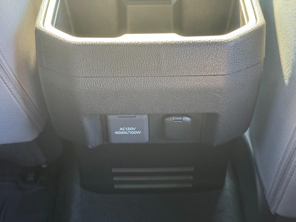 Toyota Tacoma 4WD Vehicle Image 7