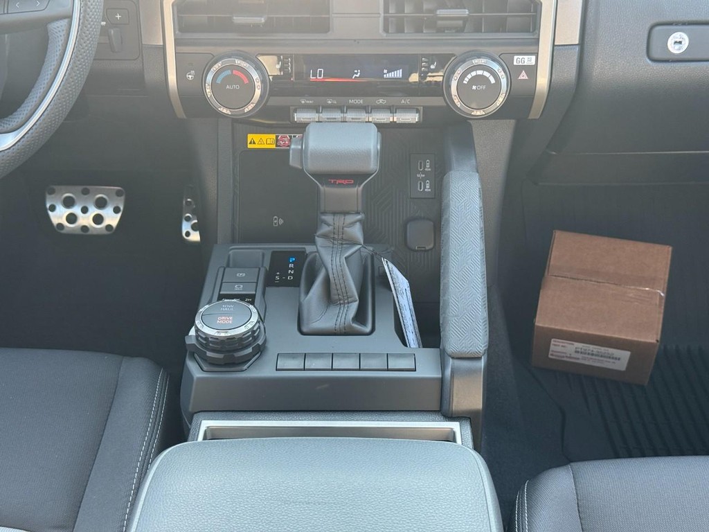 Toyota Tacoma 4WD Vehicle Image 11