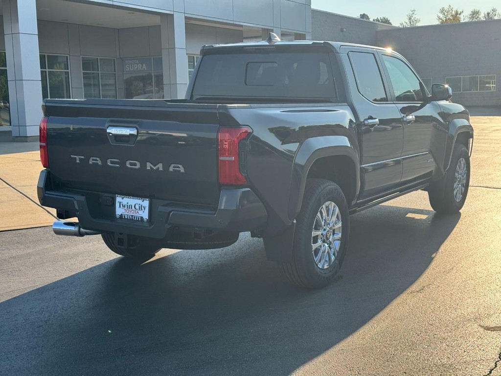 Toyota Tacoma 4WD Vehicle Image 4