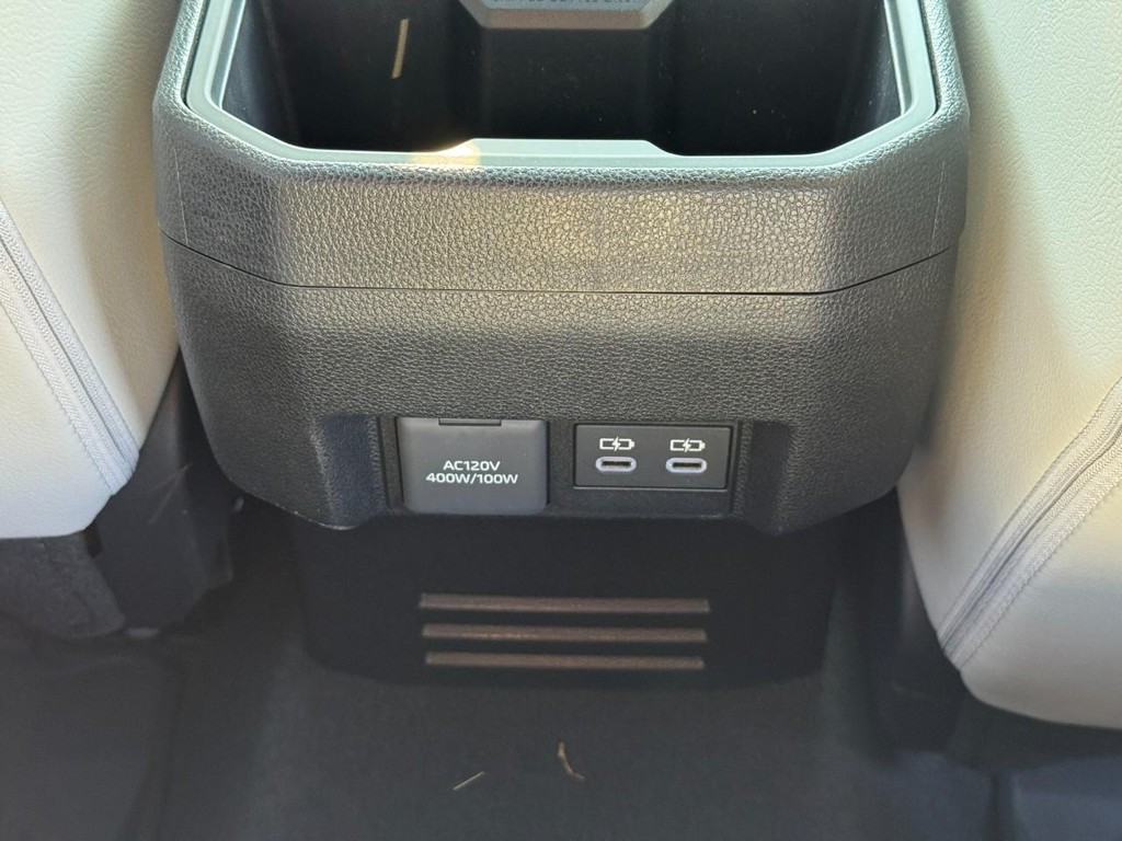 Toyota Tacoma 4WD Vehicle Image 6