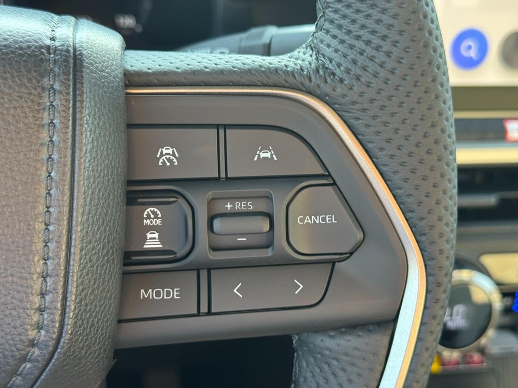 Toyota Tacoma 4WD Vehicle Image 15