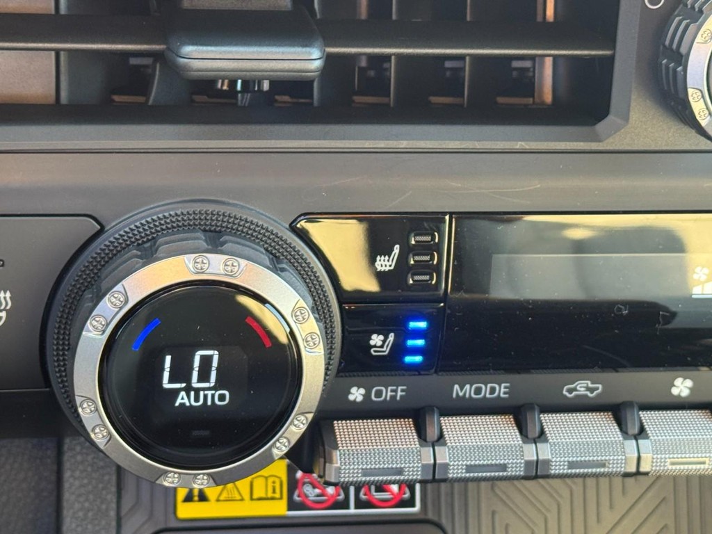 Toyota Tacoma 4WD Vehicle Image 18