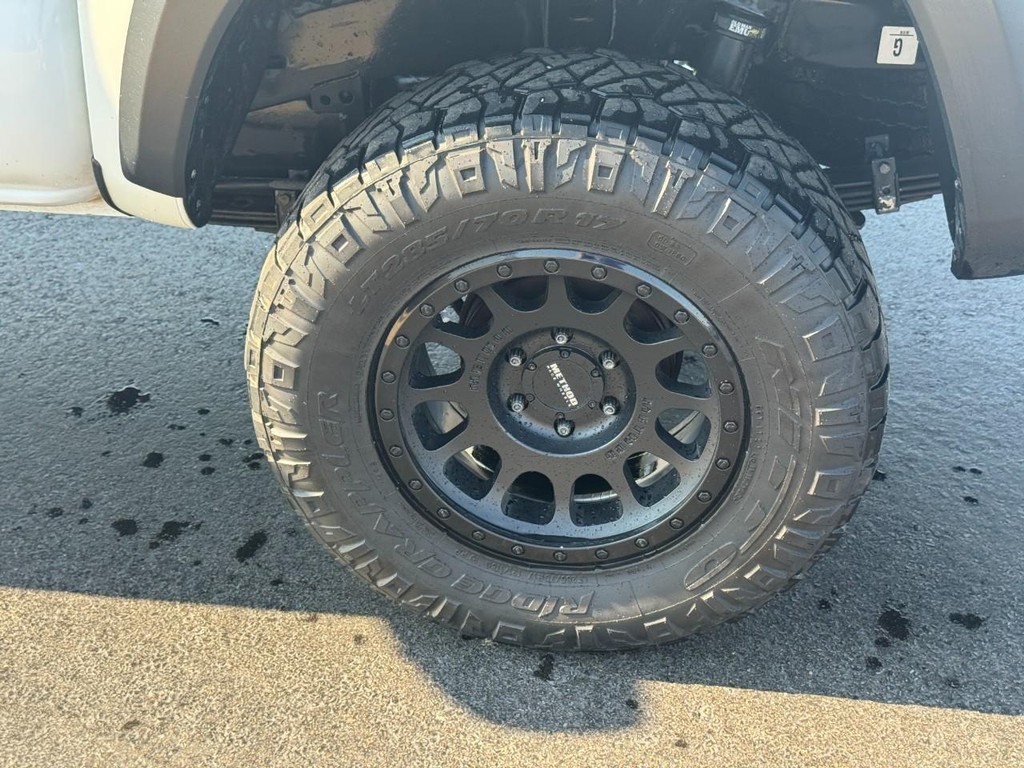 Toyota Tacoma 4WD Vehicle Image 7