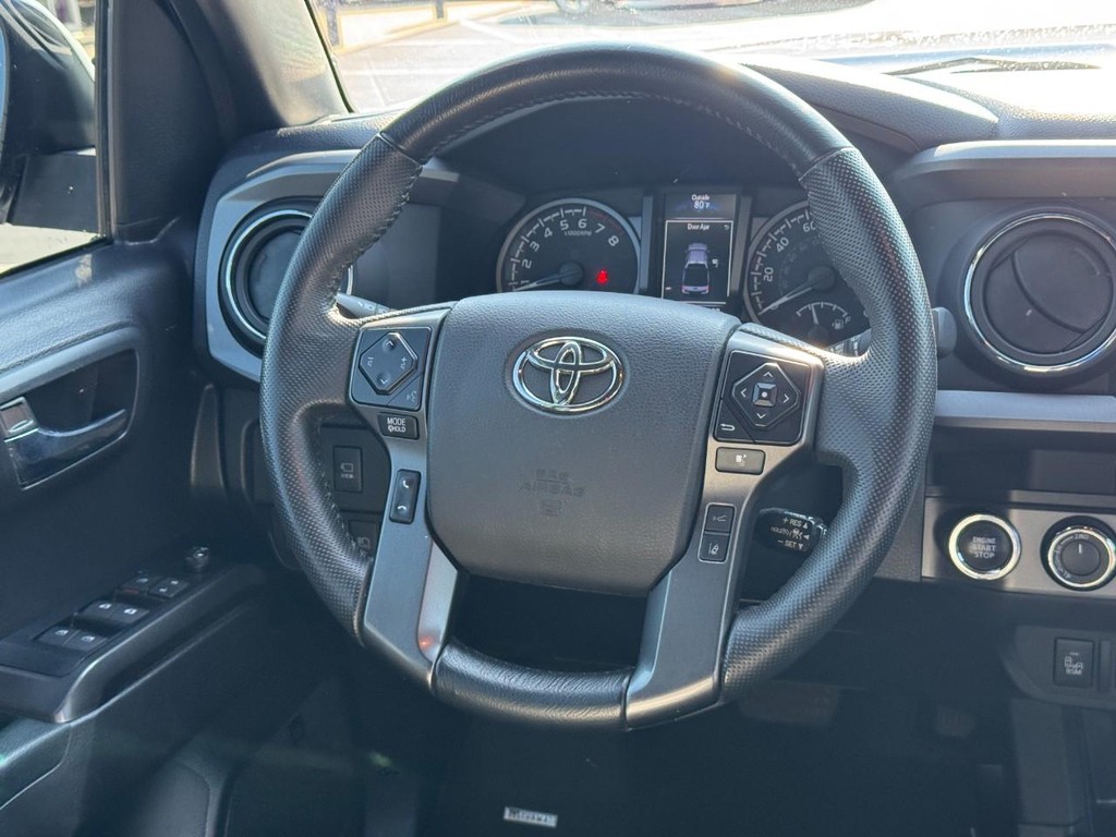 Toyota Tacoma 4WD Vehicle Image 13