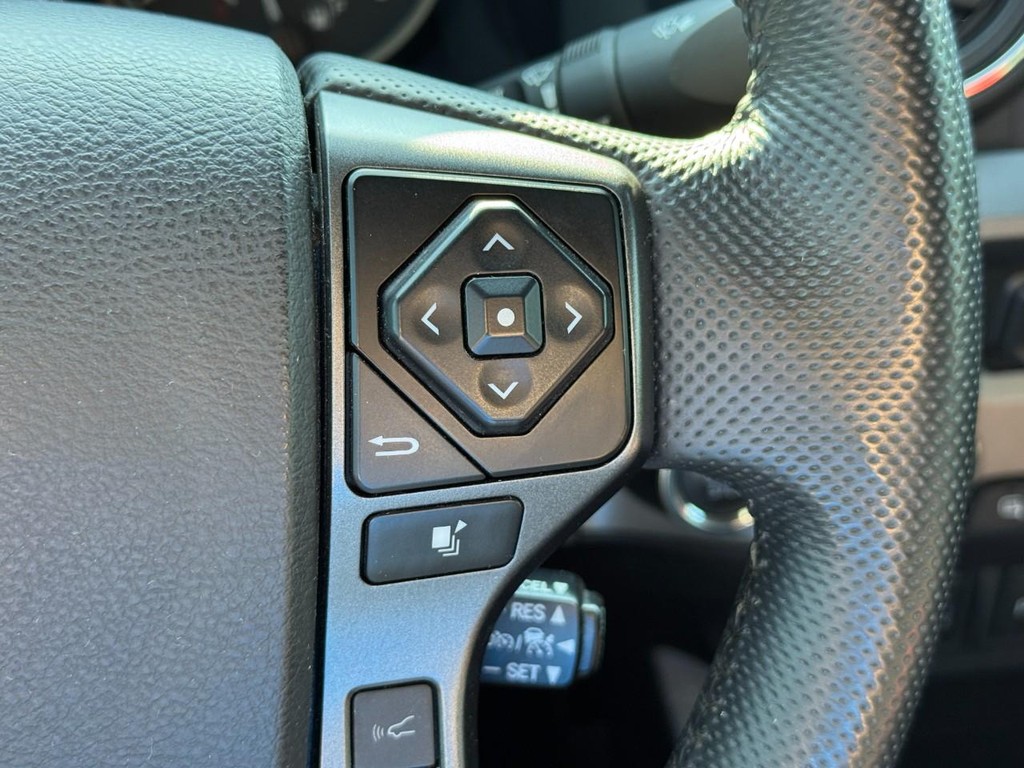 Toyota Tacoma 4WD Vehicle Image 20
