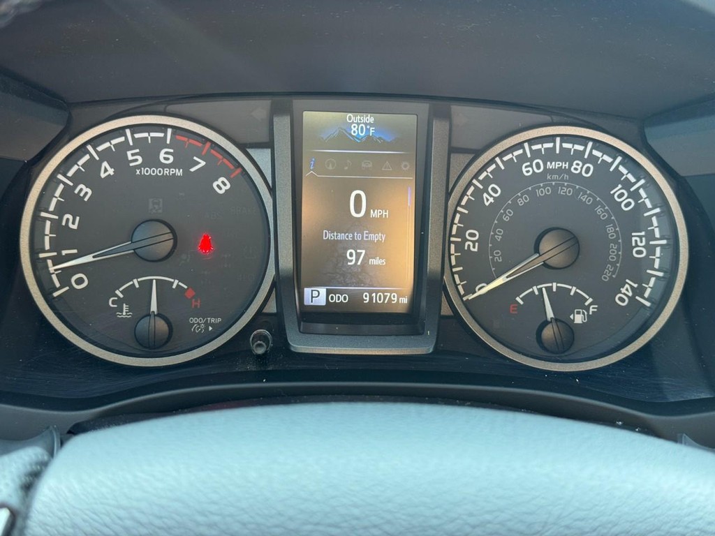 Toyota Tacoma 4WD Vehicle Image 21