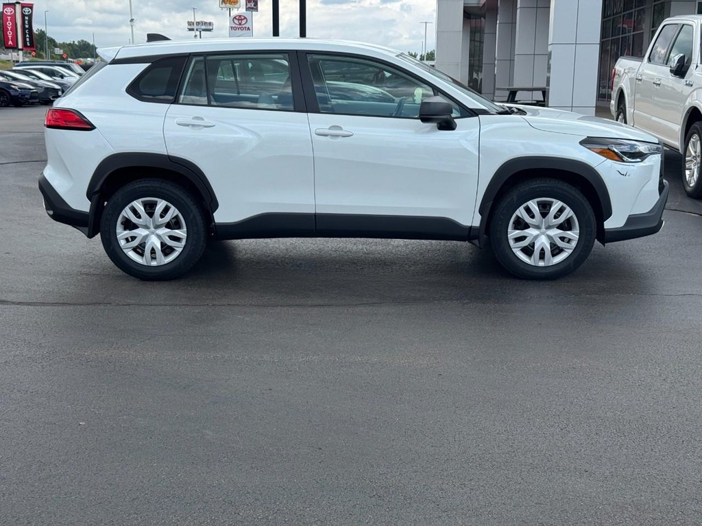Toyota Corolla Cross Vehicle Image 2
