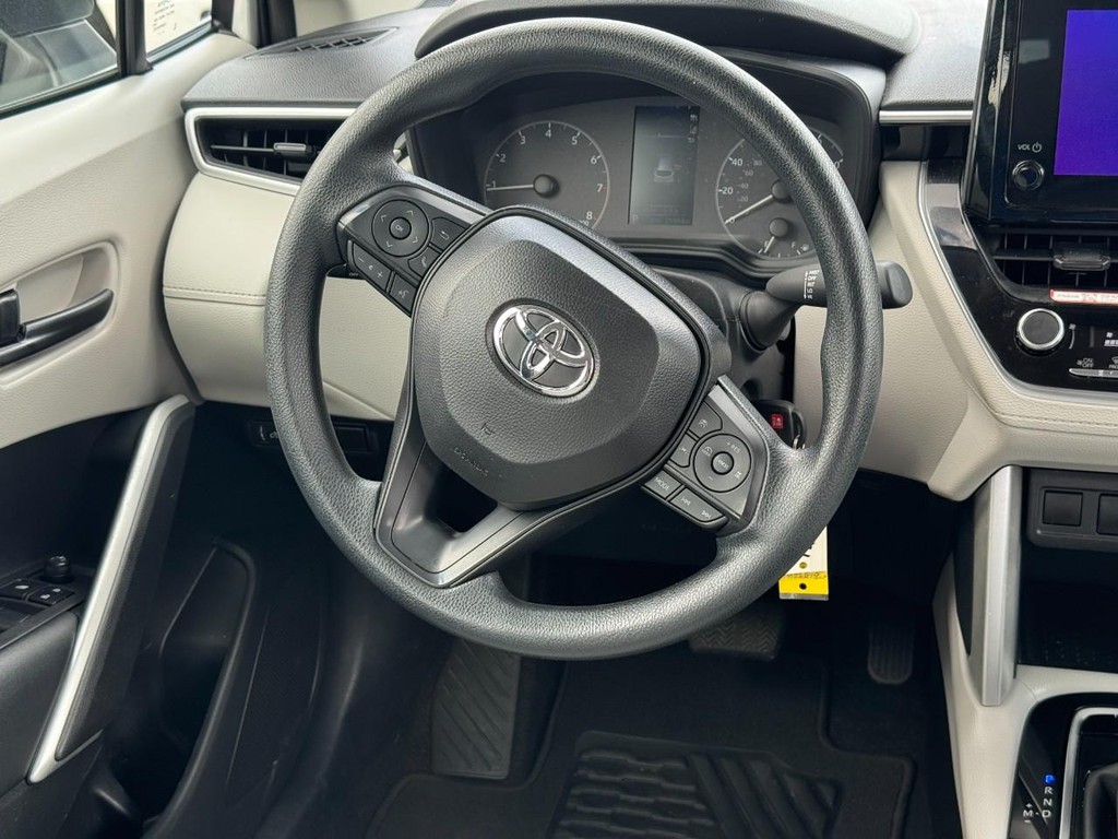 Toyota Corolla Cross Vehicle Image 12