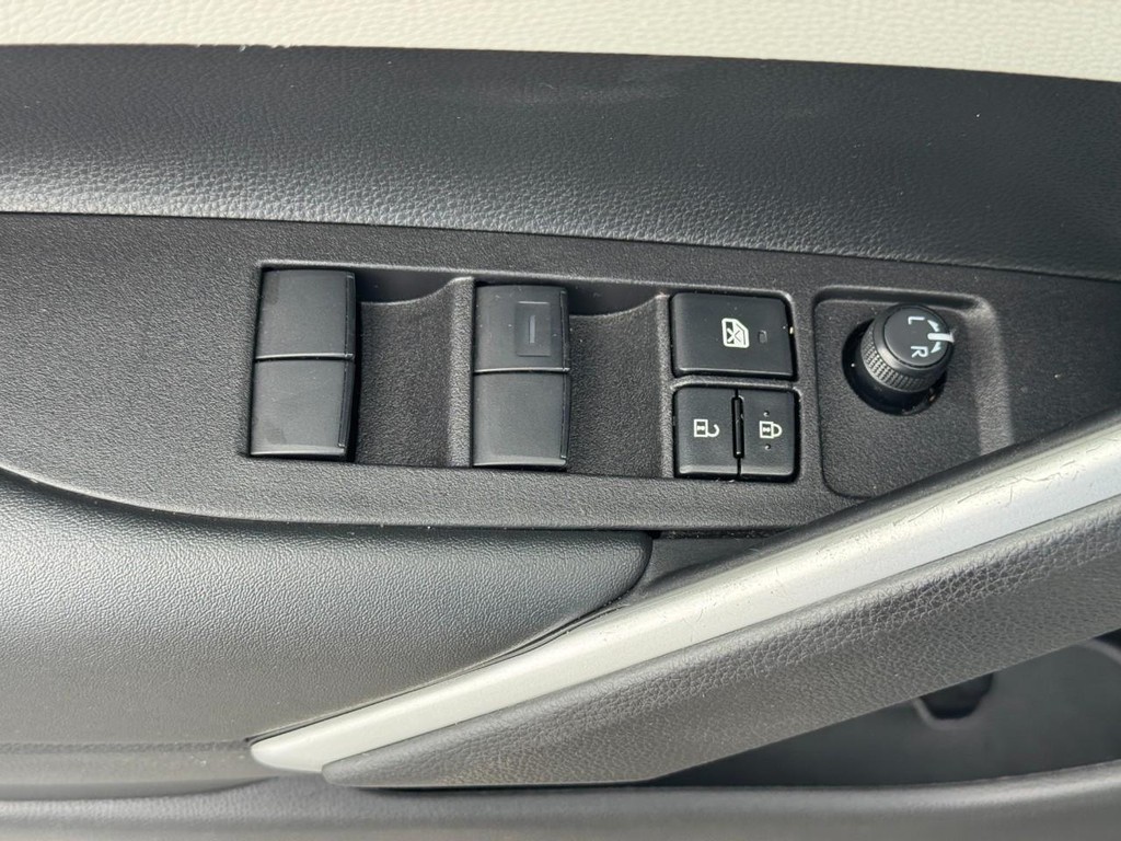 Toyota Corolla Cross Vehicle Image 15