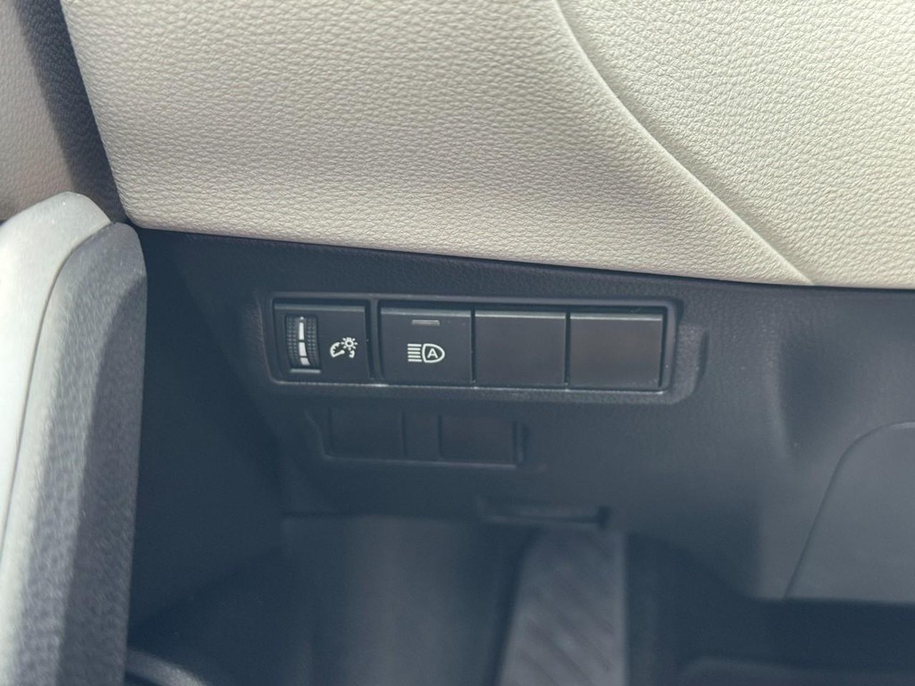 Toyota Corolla Cross Vehicle Image 17