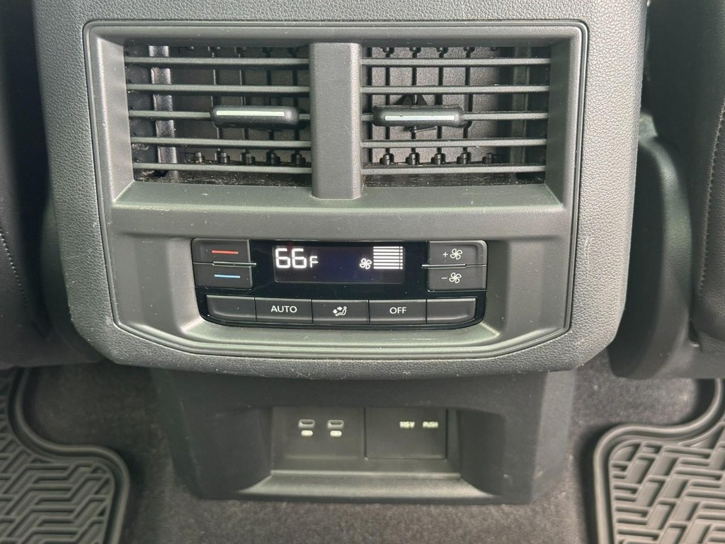 Volkswagen Atlas Vehicle Image 12