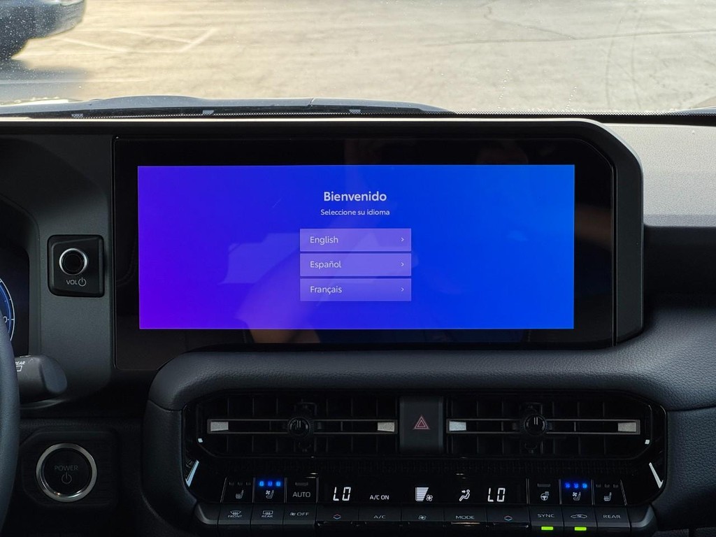 Toyota Land Cruiser Vehicle Image 15