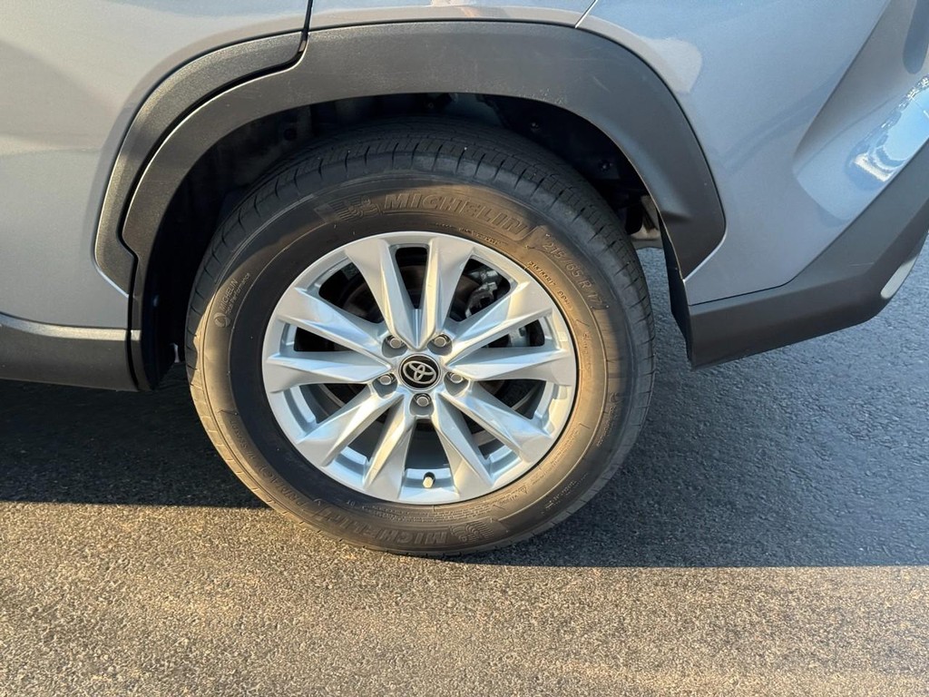 Toyota Corolla Cross Vehicle Image 8