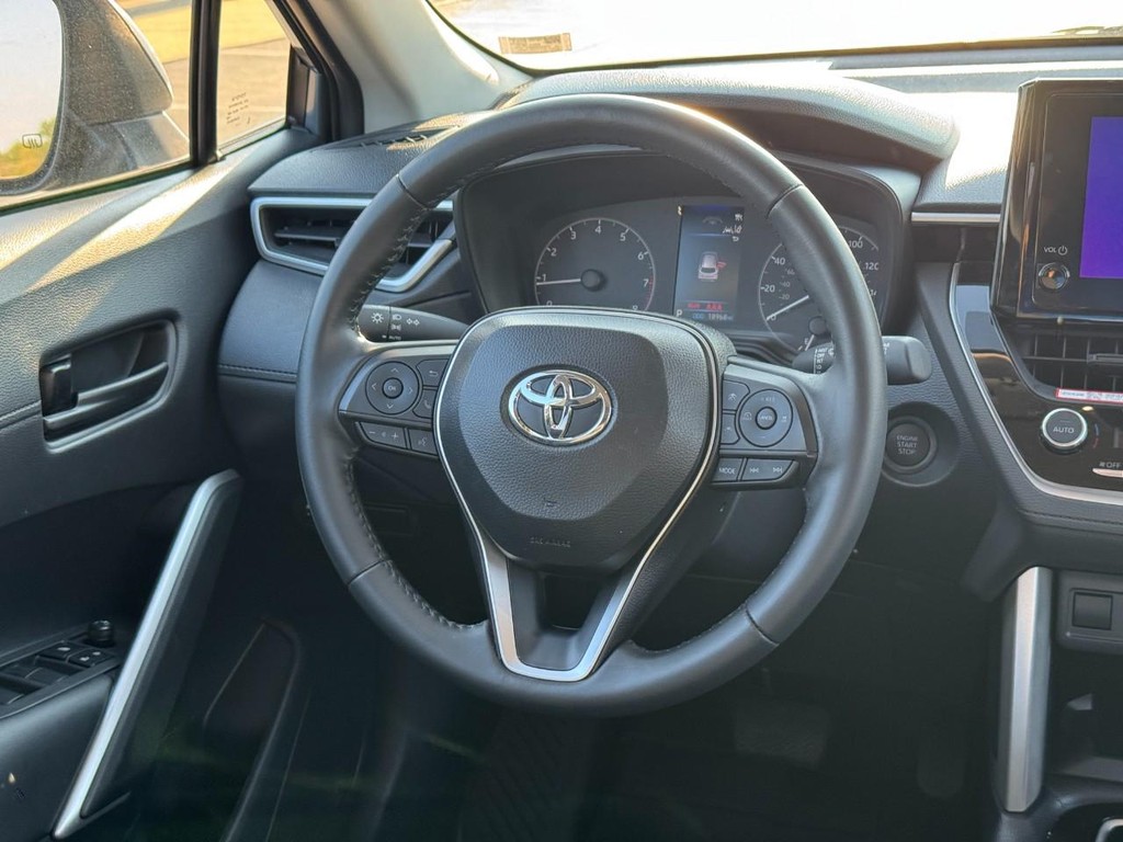Toyota Corolla Cross Vehicle Image 13