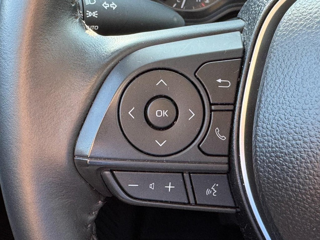 Toyota Corolla Cross Vehicle Image 19