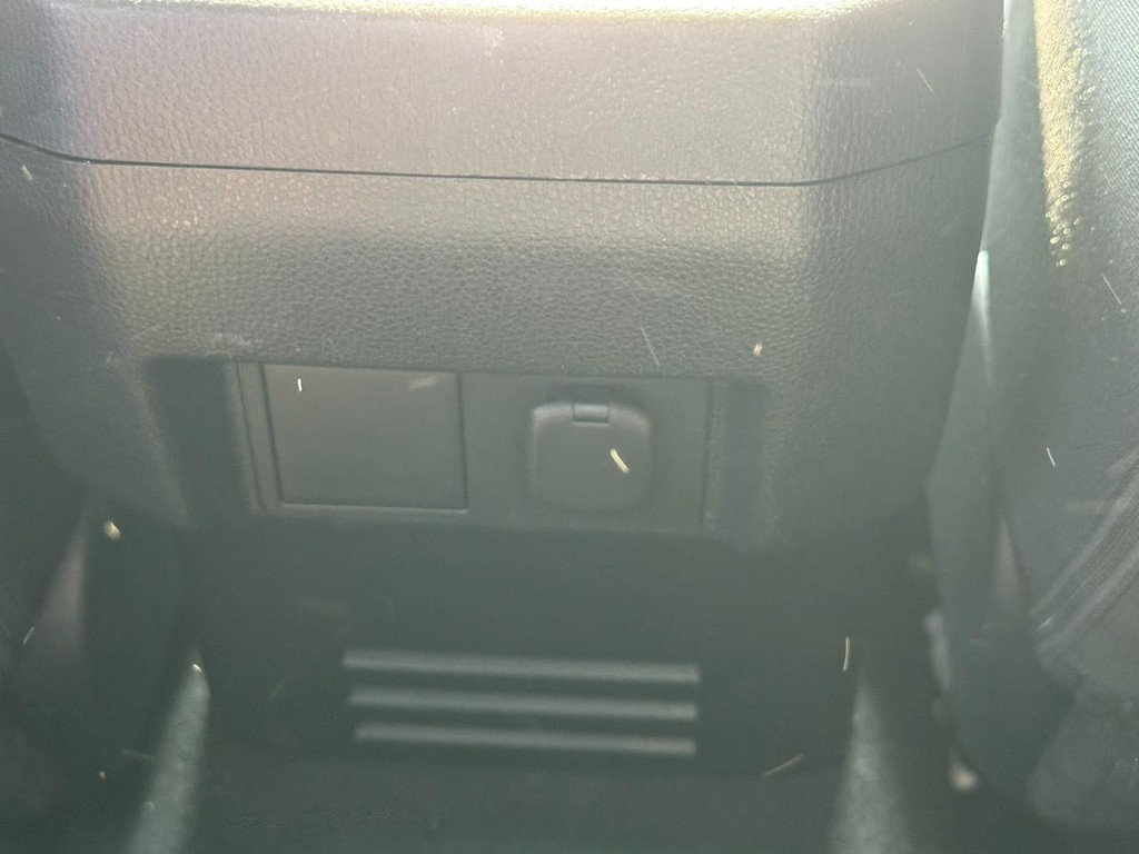 Toyota Tacoma 4WD Vehicle Image 11