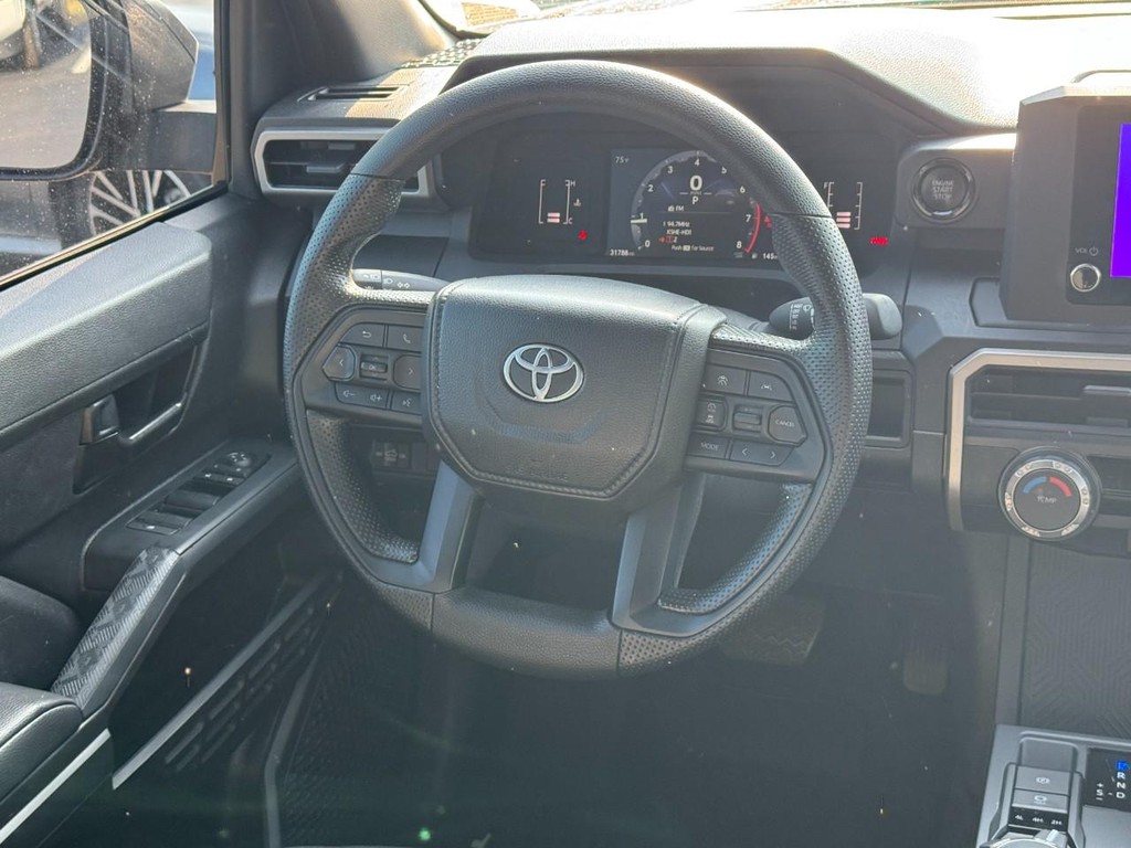 Toyota Tacoma 4WD Vehicle Image 13