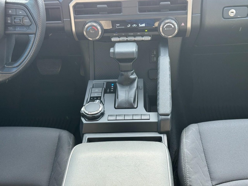 Toyota Tacoma 4WD Vehicle Image 15