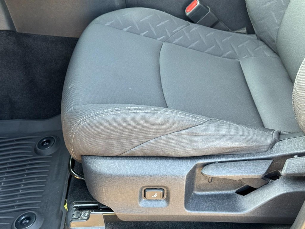 Toyota Tacoma 4WD Vehicle Image 17