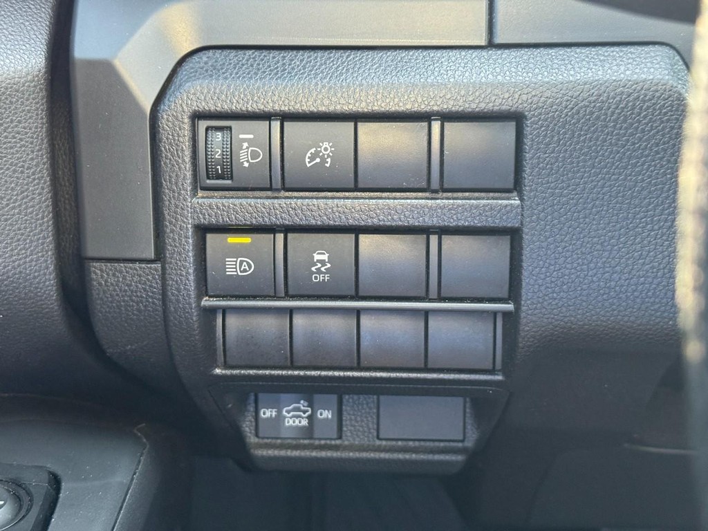 Toyota Tacoma 4WD Vehicle Image 18