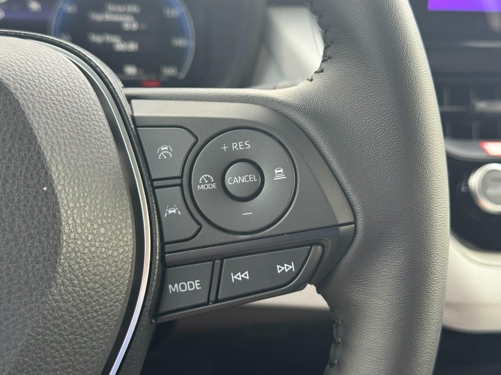 Toyota Corolla Vehicle Image 15