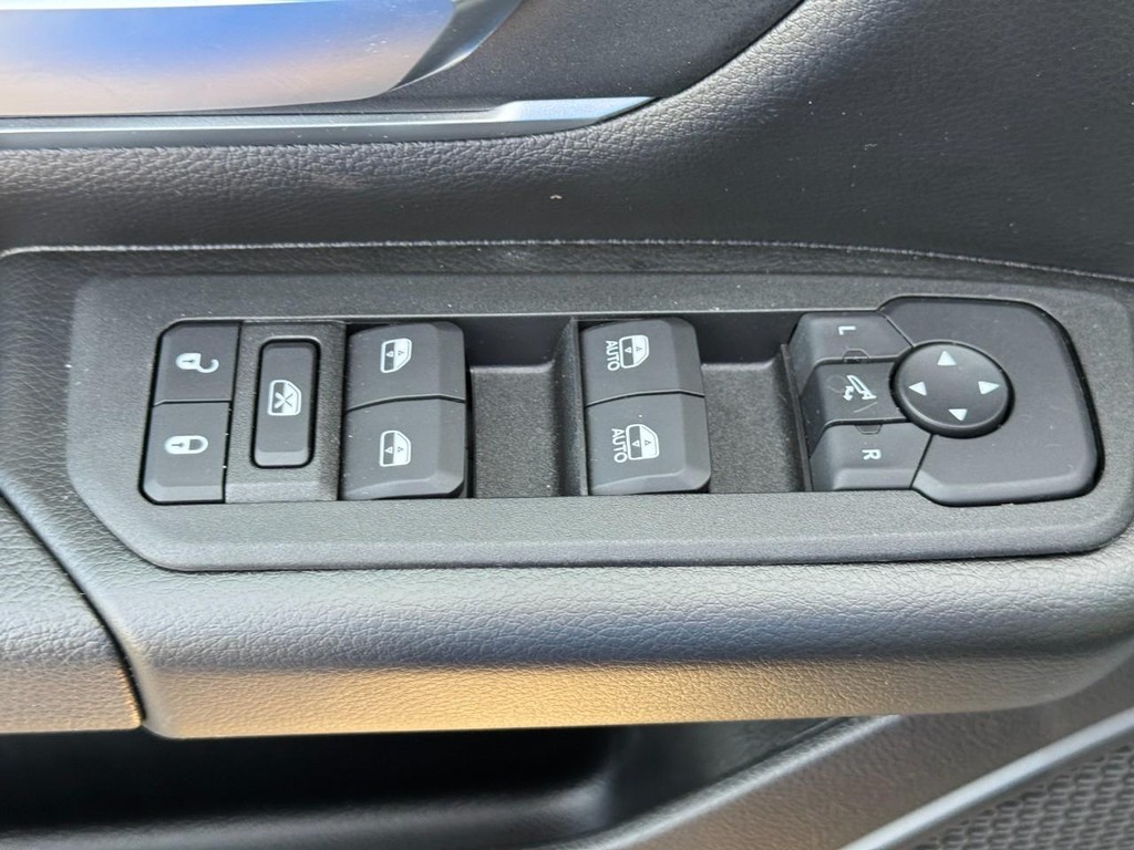 Ram 1500 Vehicle Image 17