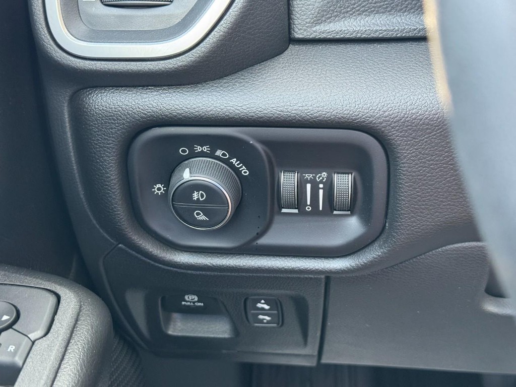 Ram 1500 Vehicle Image 19