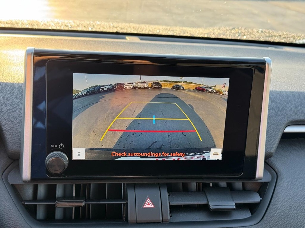 Toyota RAV4 Vehicle Image 23