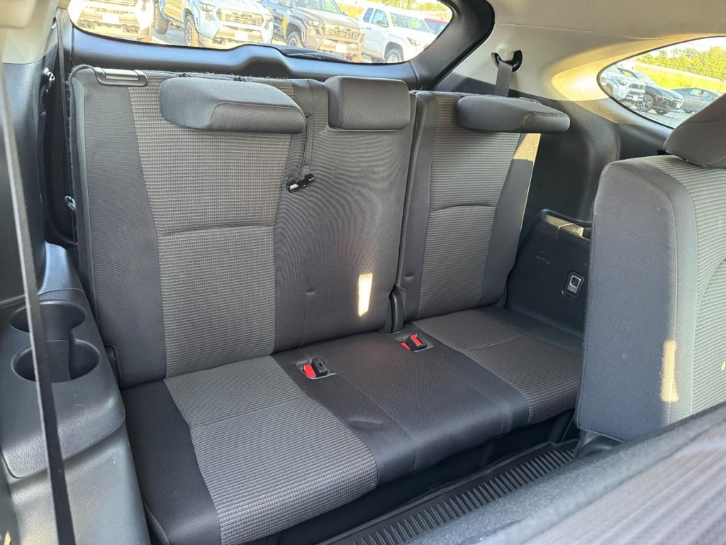Toyota Highlander Vehicle Image 11