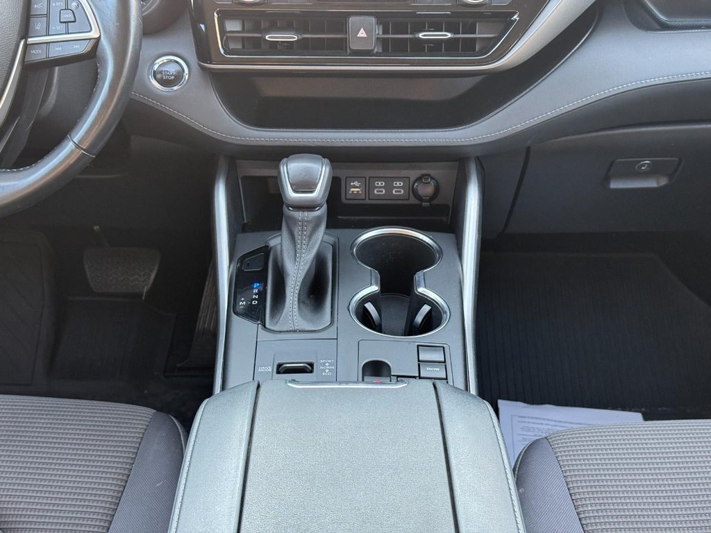 Toyota Highlander Vehicle Image 17
