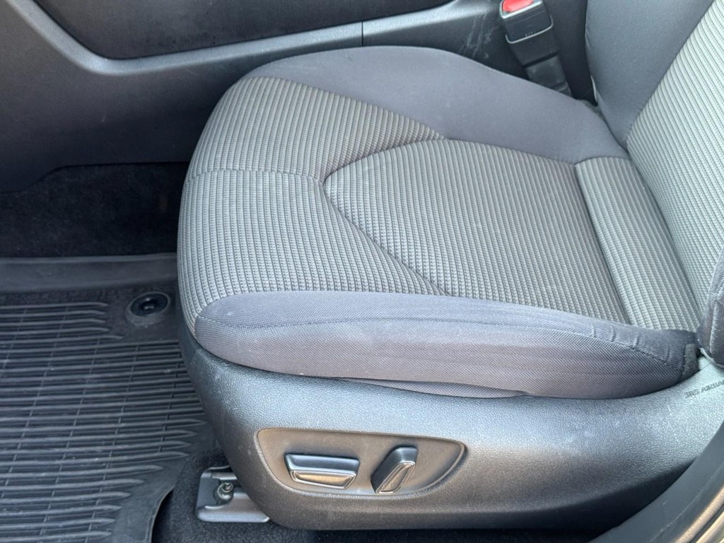 Toyota Highlander Vehicle Image 19