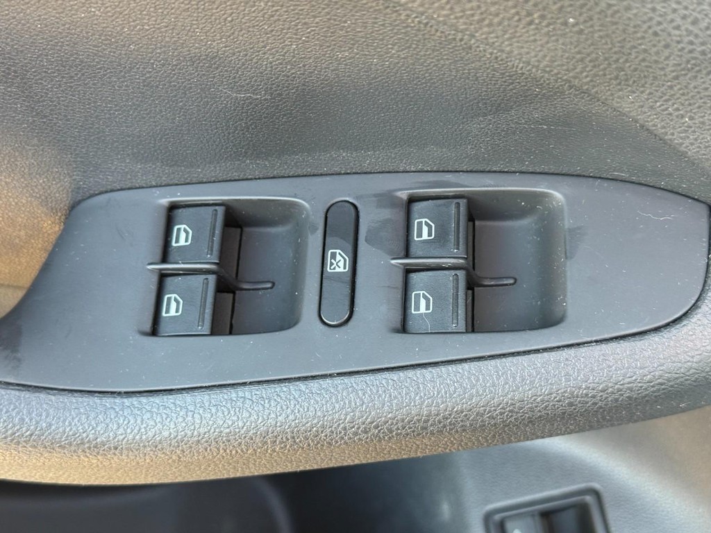 Volkswagen Jetta Vehicle Image 17