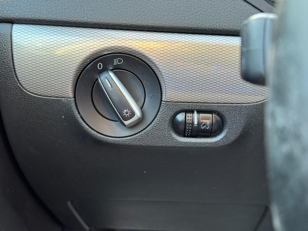 Volkswagen Jetta Vehicle Image 20