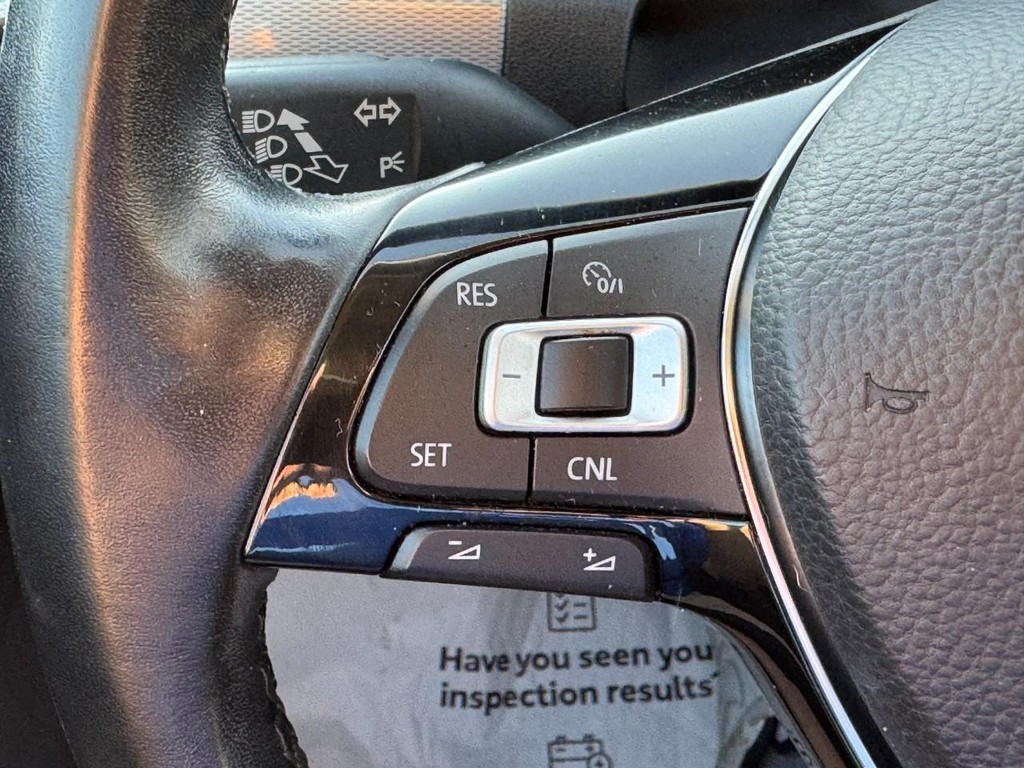 Volkswagen Jetta Vehicle Image 21