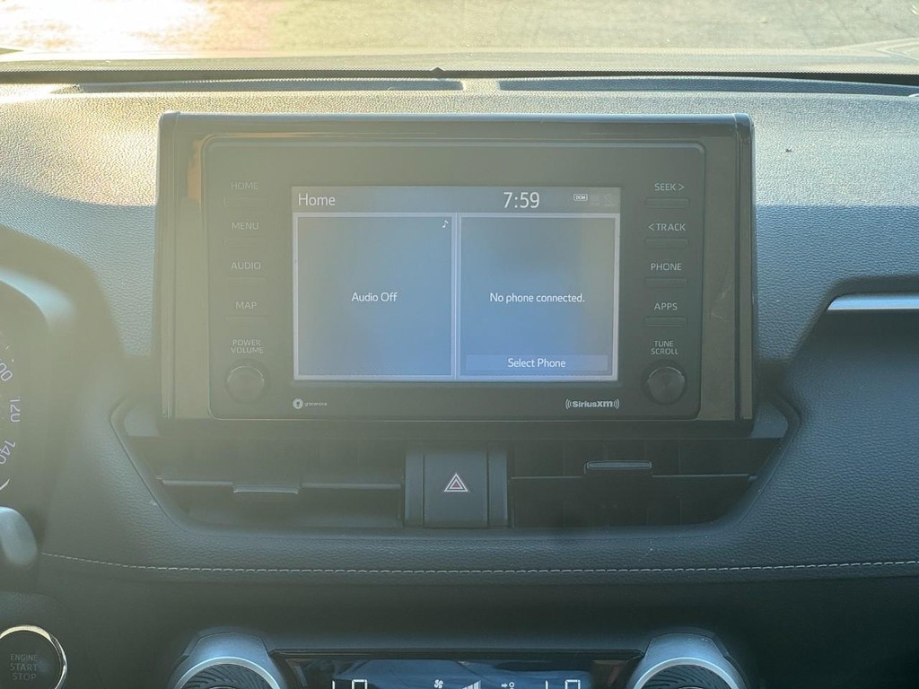 Toyota RAV4 Vehicle Image 15